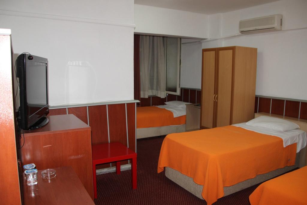 Hotel Ulke Γιάλοβα Δωμάτιο φωτογραφία