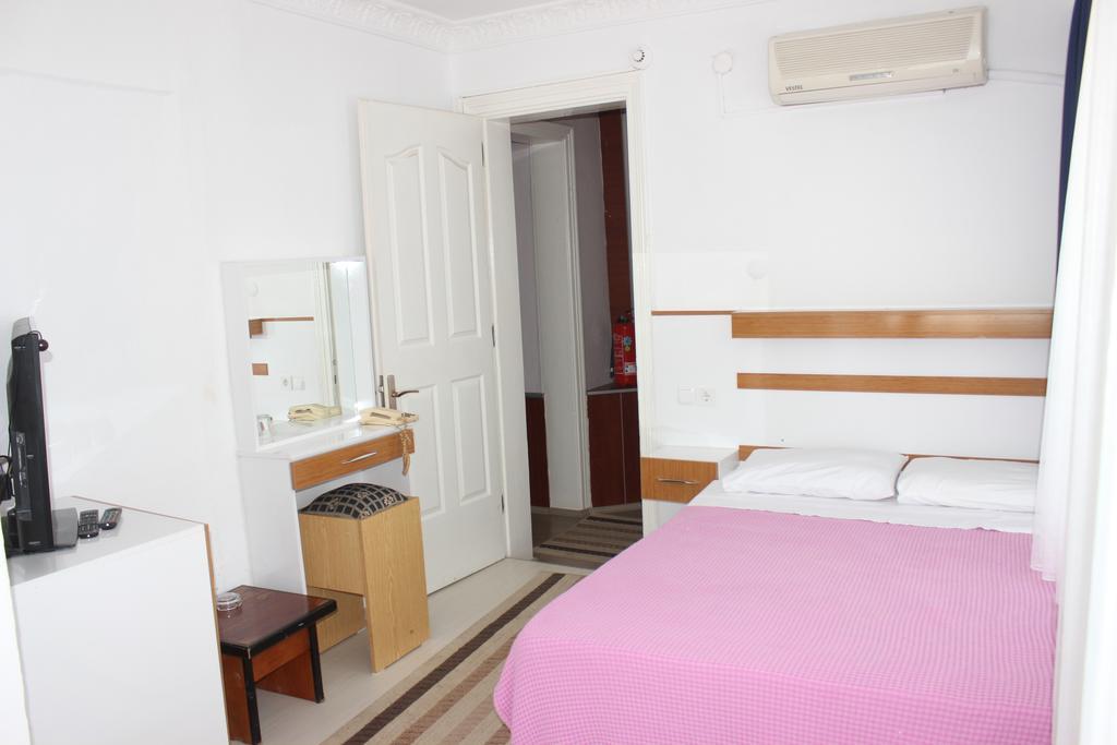 Hotel Ulke Γιάλοβα Δωμάτιο φωτογραφία