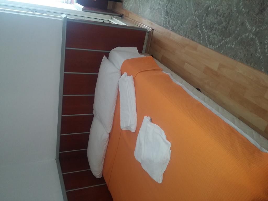 Hotel Ulke Γιάλοβα Δωμάτιο φωτογραφία